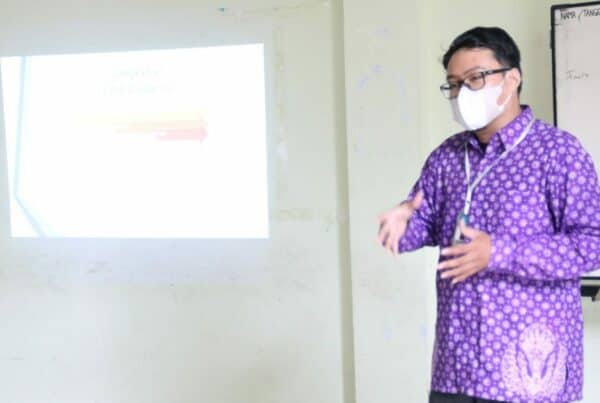 THERAPEUTIC SESSION: BERPIKIR KRITIS & KREATIF