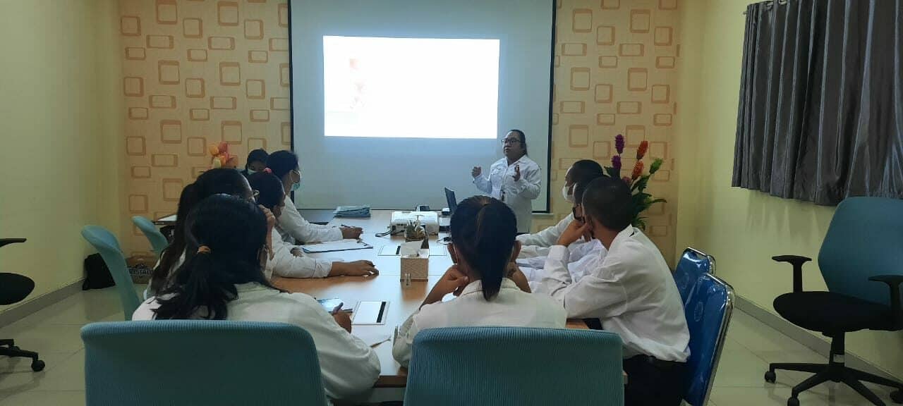 TIM MEFP BERIKAN MATERI HEALTHY CLASS: HEMORRHOID TIM MEFP BERIKAN MATERI HEALTHY CLASS: HEMORRHOID