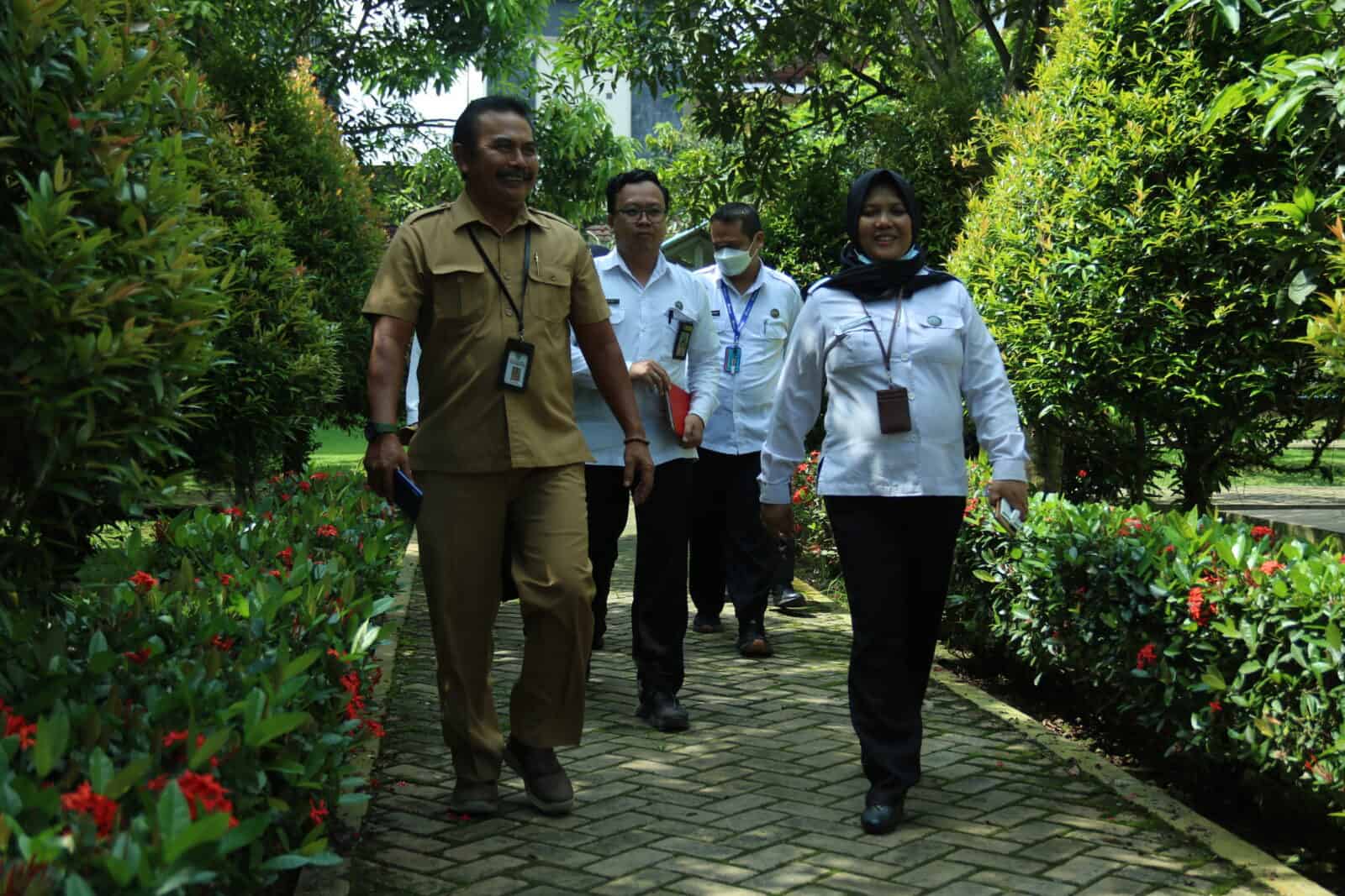 DINAS KEPENDUDUKAN, PEMBERDAYAAN PEREMPUAN, DAN PERLINDUNGAN ANAK (DKP3A) PROVINSI KALIMANTAN TIMUR MENINJAU FASILITAS REHABILITASI ANAK DINAS KEPENDUDUKAN, PEMBERDAYAAN PEREMPUAN, DAN PERLINDUNGAN ANAK (DKP3A) PROVINSI KALIMANTAN TIMUR MENINJAU FASILITAS REHABILITASI ANAK