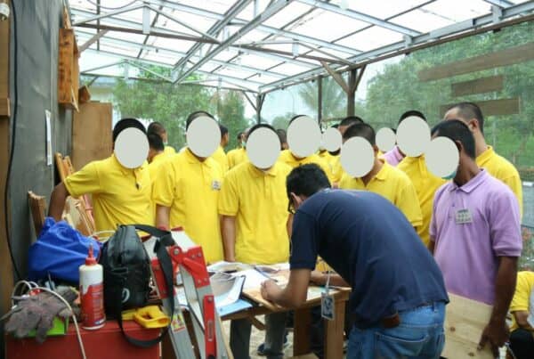 BEKALI KLIEN DENGAN KETERAMPILAN HANDYCRAFT, BARETA BERIKAN PELATIHAN KEPADA KLIEN