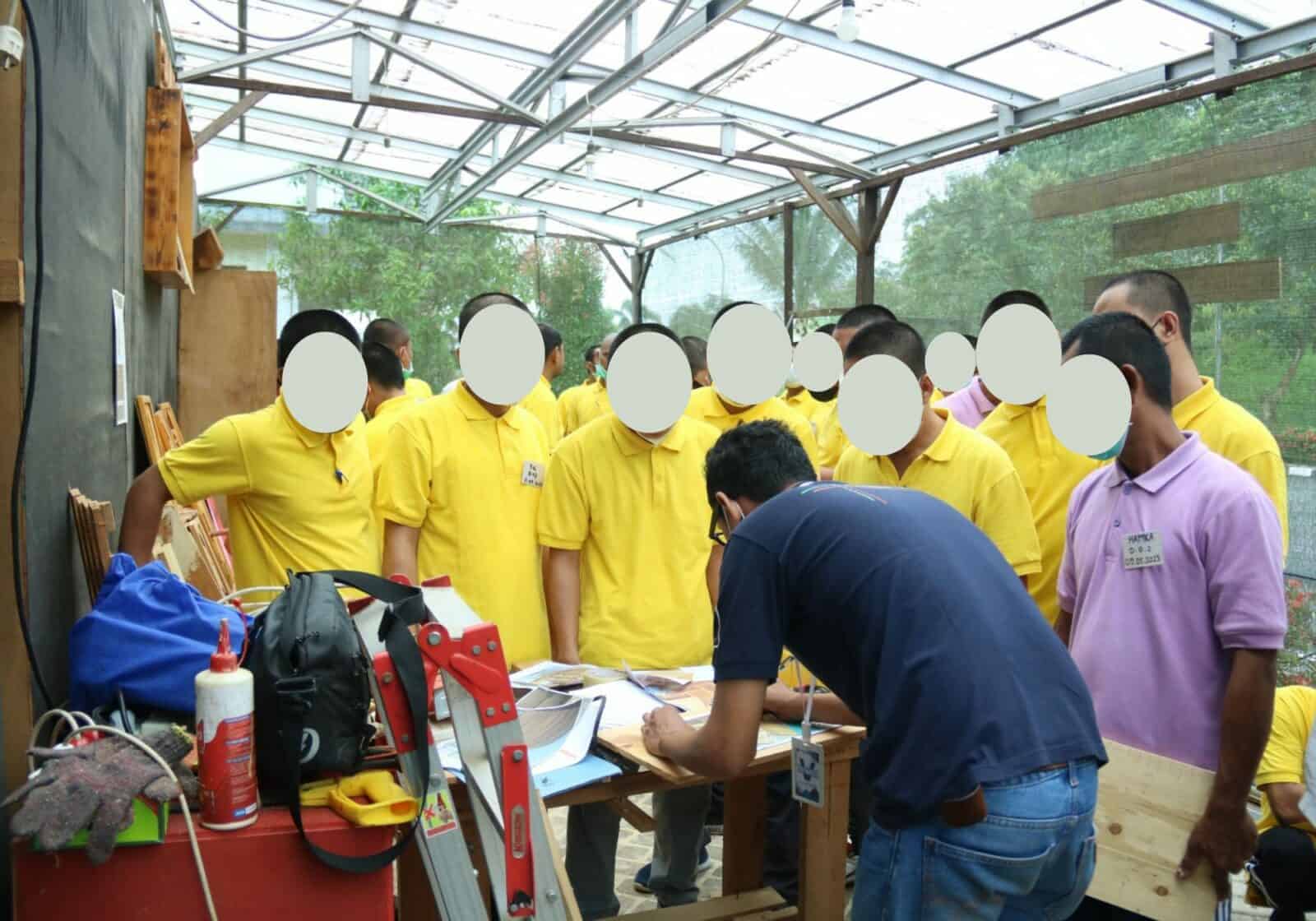 BEKALI KLIEN DENGAN KETERAMPILAN HANDYCRAFT, BARETA BERIKAN PELATIHAN KEPADA KLIEN BEKALI KLIEN DENGAN KETERAMPILAN HANDYCRAFT, BARETA BERIKAN PELATIHAN KEPADA KLIEN