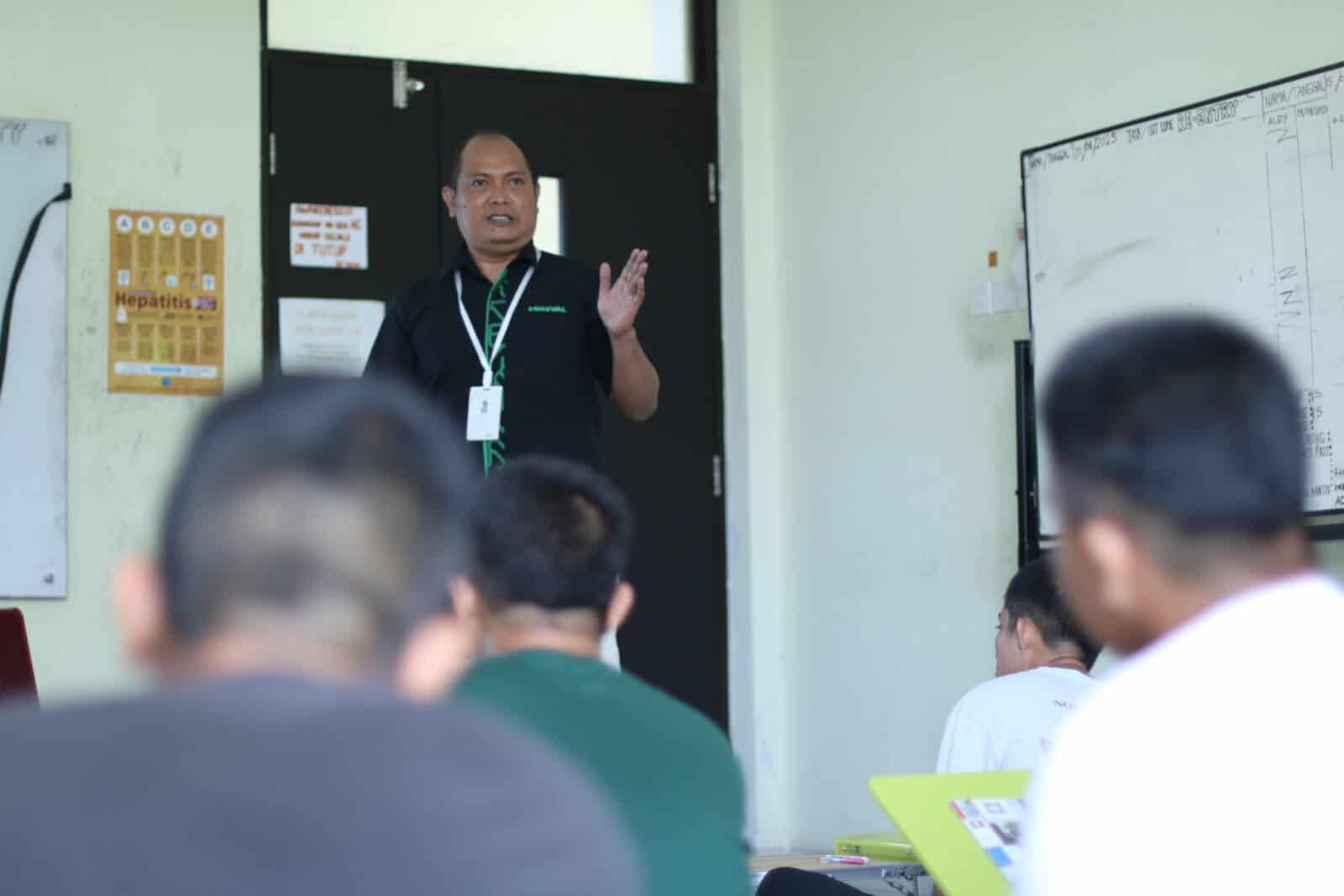 ENSEVAL SAMARINDA MENJADI NARASUMBER PADA KEGIATAN SESI KELOMPOK UMUM ENSEVAL SAMARINDA MENJADI NARASUMBER PADA KEGIATAN SESI KELOMPOK UMUM