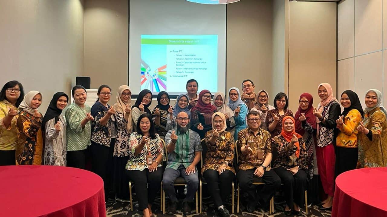 DIREKTORAN PLRIP KEDEPUTIAN REHABILITASI BNN RI GELAR TOT: TREATNET FAMILY INTERVENTION DIREKTORAN PLRIP KEDEPUTIAN REHABILITASI BNN RI GELAR TOT: TREATNET FAMILY INTERVENTION