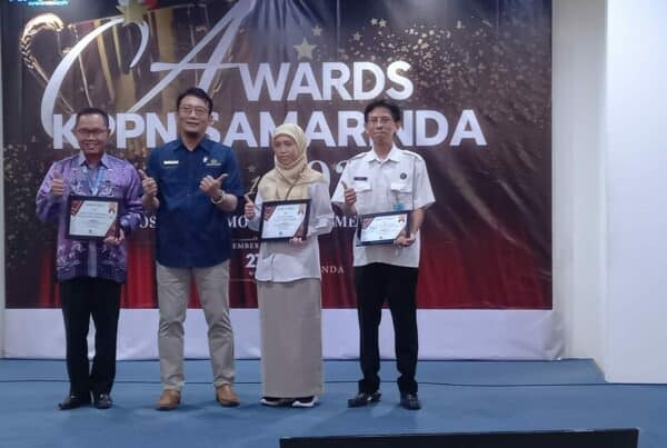 BARETA RAIH PENGHARGAAN PERINGKAT KETIGA TRANSAKSI KARTU KREDIT PEMERINTAH TERBESAR