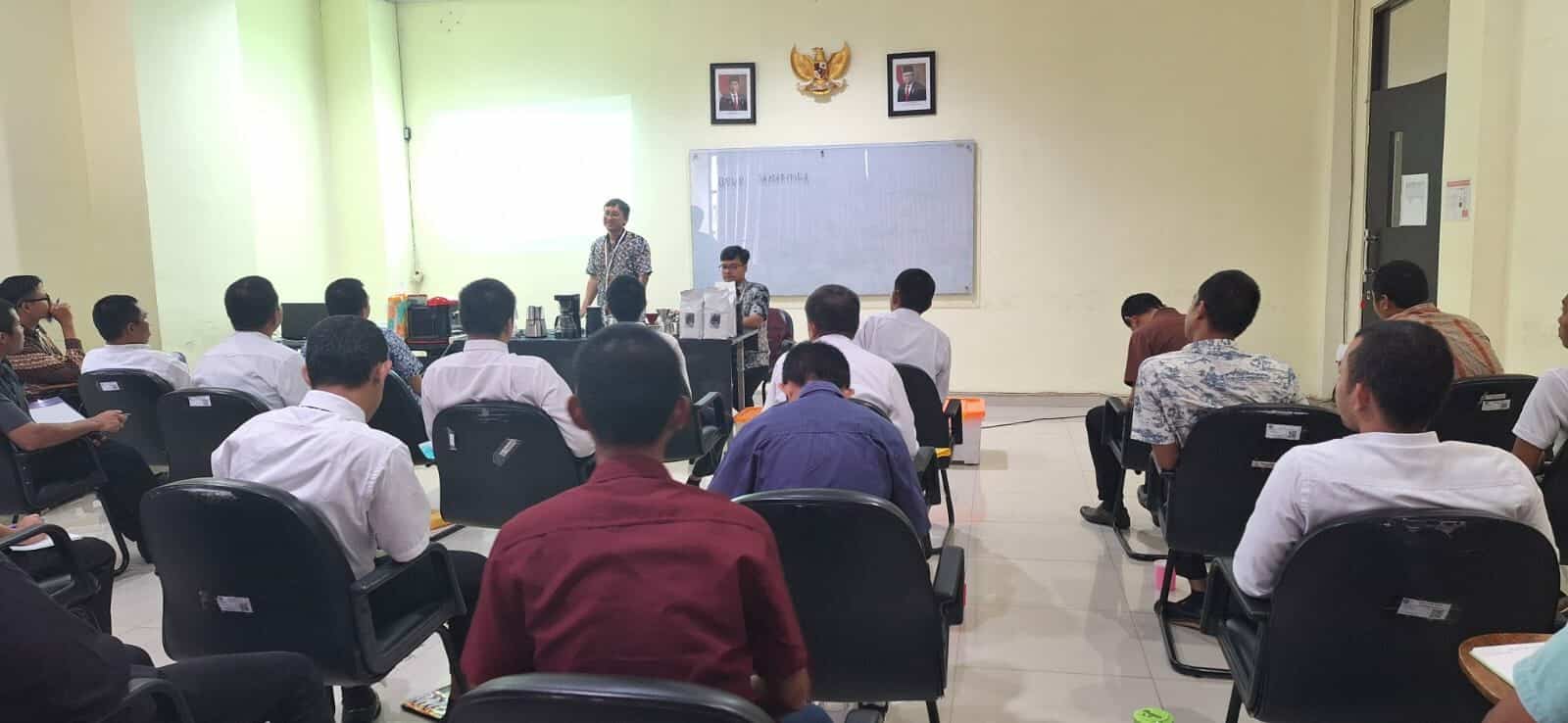 KELAS VOKASI BARISTA BERSAMA BALAI PELATIHAN VOKASI & PRODUKTIVITAS SAMARINDA KELAS VOKASI BARISTA BERSAMA BALAI PELATIHAN VOKASI & PRODUKTIVITAS SAMARINDA