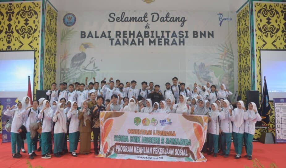 SMK NEGERI 5 SAMARINDA LAKUKAN ORIENTASI LEMBAGA DI BALAI REHABILITASI BNN TANAH MERAH SMK NEGERI 5 SAMARINDA LAKUKAN ORIENTASI LEMBAGA DI BALAI REHABILITASI BNN TANAH MERAH