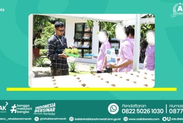 UPAYAKAN PRODUKTIVITAS KLIEN, BARETA KONSISTEN BERIKAN PROGRAM TERAPI KETERAMPILAN HIDUP DASAR UPAYAKAN PRODUKTIVITAS KLIEN, BARETA KONSISTEN BERIKAN PROGRAM TERAPI KETERAMPILAN HIDUP DASAR
