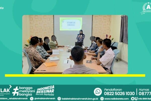 KEGIATAN KELOMPOK TEMATIK: KOMUNIKASI EFEKTIF KEGIATAN KELOMPOK TEMATIK: KOMUNIKASI EFEKTIF