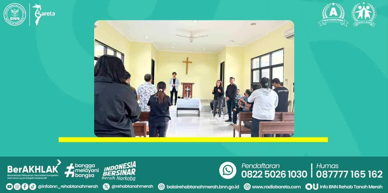 PERINGATI JUMAT AGUNG: TINGGALKAN MANUSIA LAMA DAN MENGHIDUPI MANUSIA BARU DALAM YESUS KRISTUS PERINGATI JUMAT AGUNG: TINGGALKAN MANUSIA LAMA DAN MENGHIDUPI MANUSIA BARU DALAM YESUS KRISTUS