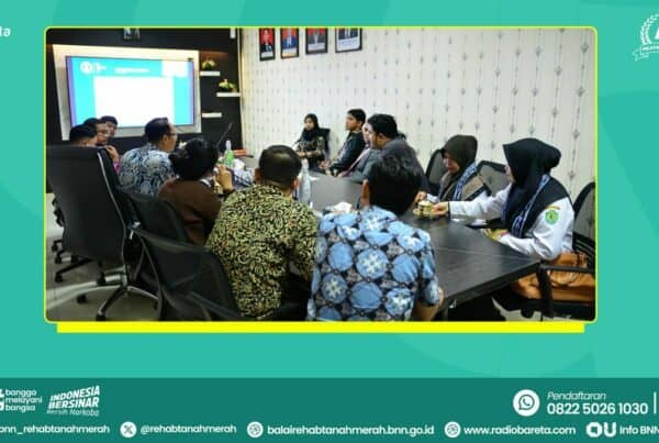KOMISI INFORMASI LAKUKAN VERIFIKASI LAPANGAN KEPATUHAN KETERBUKAAN INFORMASI PUBLIK DI BARETA KOMISI INFORMASI LAKUKAN VERIFIKASI LAPANGAN KEPATUHAN KETERBUKAAN INFORMASI PUBLIK DI BARETA