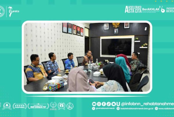 PERKUAT KOLABORASI, KOORDINATOR LAYANAN REHABILITASI BNN PROVINSI KALIMANTAN TIMUR TEMUI KEPALA BARETA PERKUAT KOLABORASI, KABID REHABILITASI BNN PROVINSI KALIMANTAN TIMUR TEMUI KEPALA BARETA